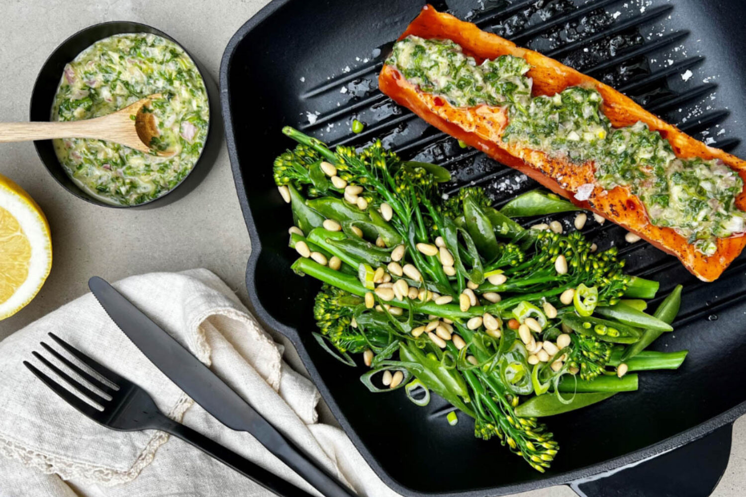 Grillet Salma med chimichurri